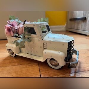 Decorative Fall Truck